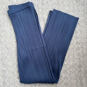 Pleats Please Issey Miyake Blue Pleated Pants | Size 4